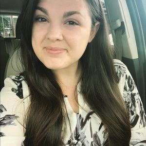 Meet your Posher, Cait